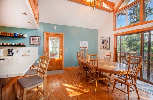 Fairplay House | Private Family Mountain Getaway- Dog Friendly!