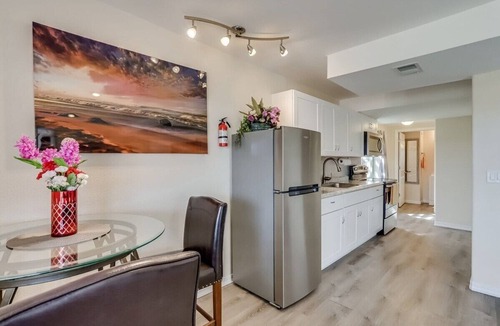 Centennial House | Private Guest Suite with King bed