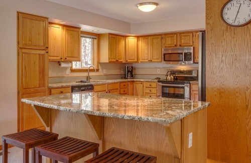 Breckenridge Heights House | Private Home, Hot Tub, Views | 2-Min to Town | Dog-Friendly | Pool Table | Garage | Weekly Discounts