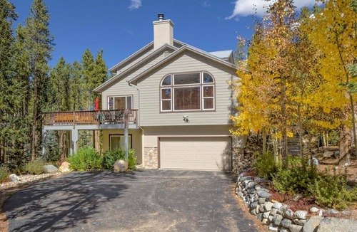 Breckenridge Heights House | Private Home, Hot Tub, Views | 2-Min to Town | Dog-Friendly | Pool Table | Garage | Weekly Discounts