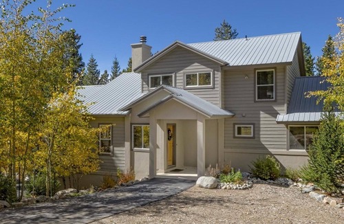 Breckenridge Heights House | Private Home, Hot Tub, Views | 2-Min to Town | Dog-Friendly | Pool Table | Garage | Weekly Discounts