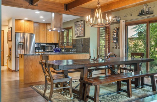 Eagle-Vail House | Private Hot Tub & Pet Friendly - Beds for any group dynamic