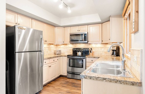 Warrior's Mark House | Private Hot Tub; Walk to Lifts or Town