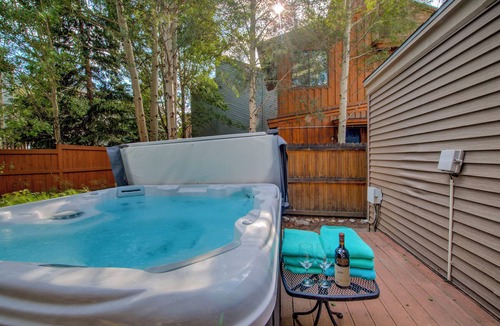 Frisco House | Private Jacuzzi, Single Family Home 2 blocks to Center Downtown, Family Friendly
