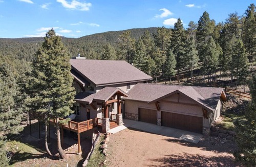Woodland Park House | Private Lux Mtn Estate*Hot tub*