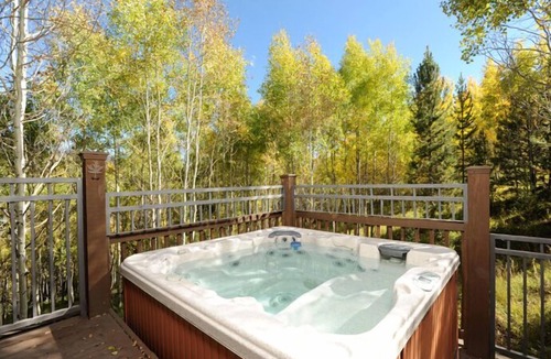 Three Peaks House | Private Luxury ~ Hot Tub, Pool Table, Secluded in Aspens