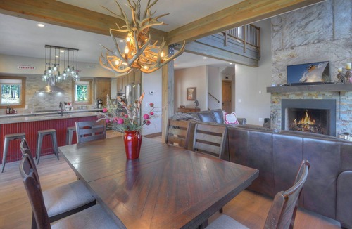 Columbine Lake House | Private Luxury Retreat | Mountain Views, Outdoor Fireplace | Near Purgatory
