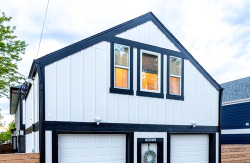 Whittier House | Private modern carriage house in Downtown Denver