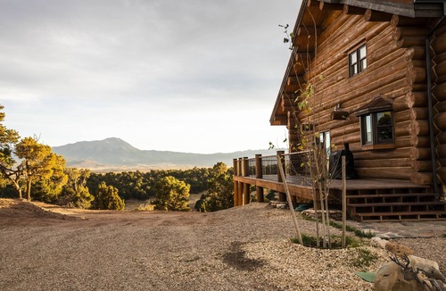 Walsenburg House | Private Mountain Getaway
