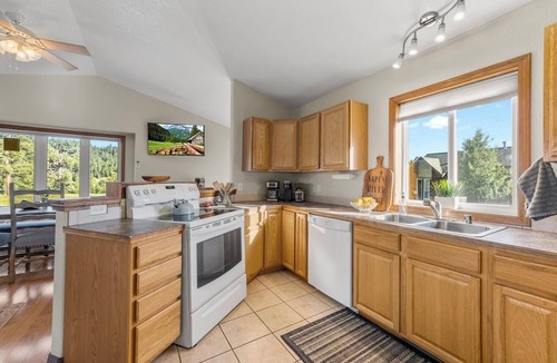 San Juan River Village House | Private Neighborhood- San Juan River - Ski, Hike, SUP, Tube, and Fish