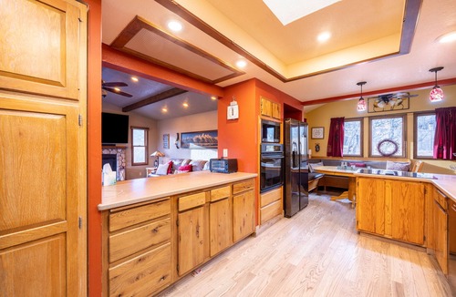 Skyway House | Private Pool/Slide/Hot Tub-5 min to Broadmoor/7 Falls/Zoo, Borders Open Space