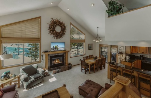 Breckenridge Heights House | Private Retreat by InvitedHome | Hot Tub, BBQ, Dog Friendly, 5 Min To Downtown