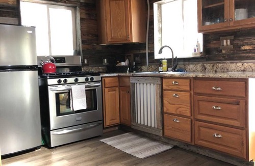 Conifer Mountain and Meadows Resort | Private room ∙ 4 guests