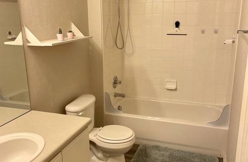Lowry Field Resort | Private room ∙ 1 guest
