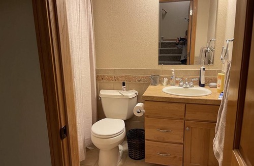 Fort Collins Resort | Private room ∙ 1 guest