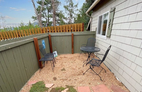 Estes Park Cabin | Private Spacious cabin with 2 person Jacuzzi Tub. Dog friendly. Fenced patio