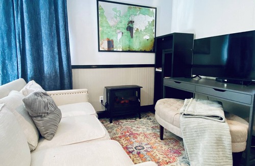 Lakewood Apartment | Private studio, huge walk-in shower, large windows, and lots of natural sunlight
