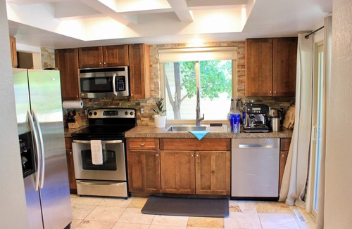 Meadow Hills House | Private Suite & bathroom/Mini fridge & Microwave