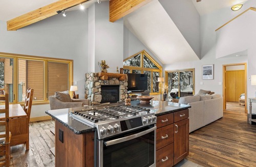 Three Peaks House | Private Wooded Setting with Open-Concept Layout and Updated Kitchen