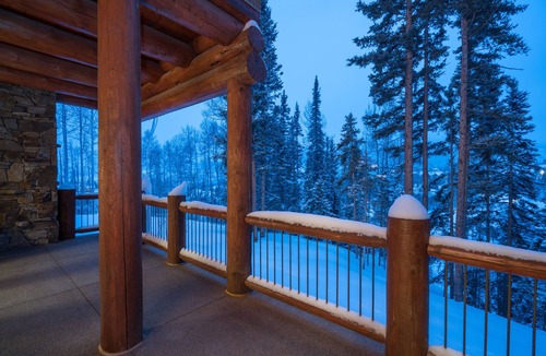 Mountain Village House | PROSPECT FALLS- Luxe Log Cabin w/Hot Tub & Game Room, Easy Ski Access