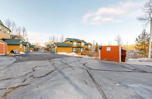 Wildernest Hotel | Prospector Village 105