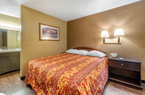 Pueblo Hotel | Pueblo Inn