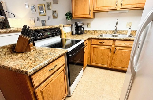 Foothills Condo | Quaint 2 Bedroom Condo 15min to Red Rocks Amphitheater
