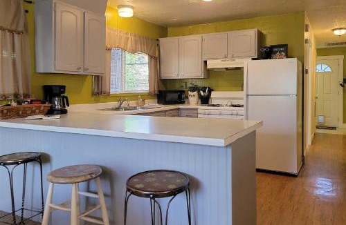 Pear Park House | Quaint and Cozy Cottage 3 Mi to Palisade Wineries!