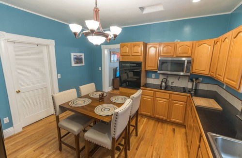 Colorado Springs Cottage | Quaint cottage close to downtown & Old Colo City!