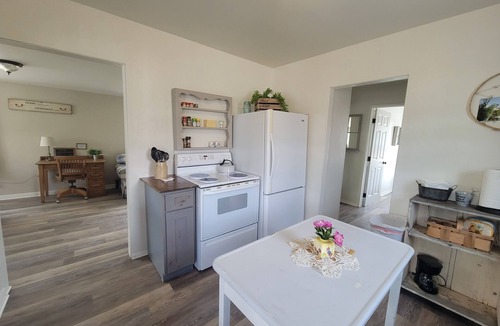 Palisade Other | Quaint Farmhouse on Palisade Peach Orchard close to Wineries