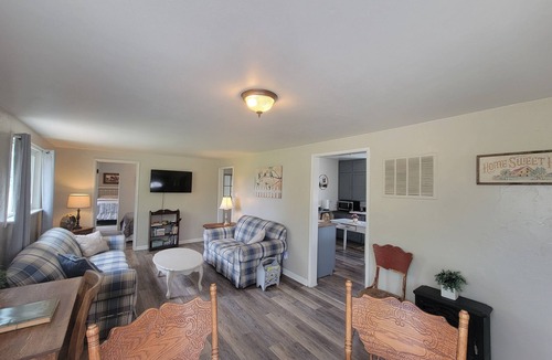 Palisade Other | Quaint Farmhouse on Palisade Peach Orchard close to Wineries