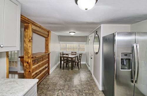 Mesa House | Quaint Mesa Cottage in Town