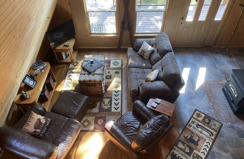 Cimarron Cabin | Quaint, Quiet and Cozy Cottage in the Mountains