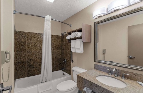 Brighton Hotel | Quality Inn Denver Northeast Brighton