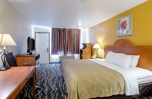 Huron Hotel | Quality Inn Huron