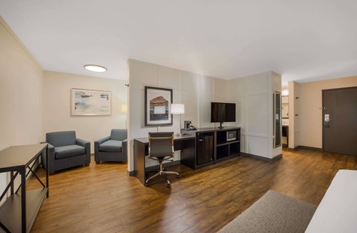 Castle Rock Hotel | Quality Inn & Suites Castle Rock/SW Denver