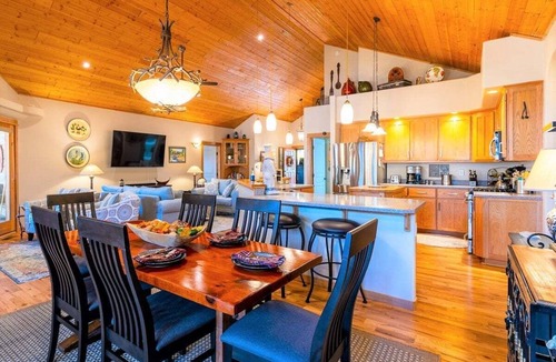 Pagosa Springs Cabin | Quiet Area, Hot Tub, Close to Lakes, Shopping and Dining