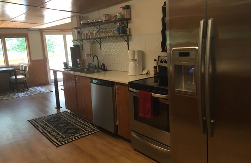 Gunnison House | Quiet Cabin on the Gunnison River ~ Pet Friendly ~ Fishing Access. Close to town