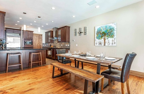 Eagle-Vail House | Quiet Colorful Fall! 3 Nights 10% off Now into November