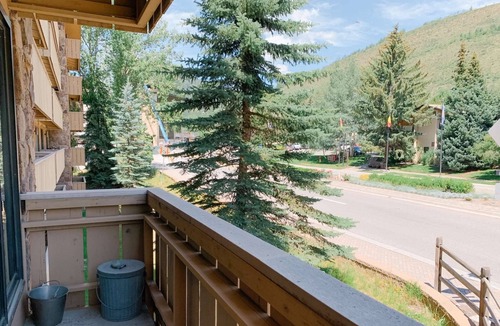 Vail Condo | Quiet Colorful Fall! 3 Nights 10% off Now into November