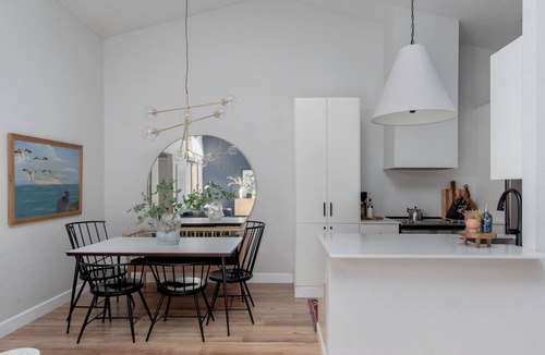 Gainesville House | Quiet, convenient & Modern Haven