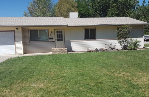Fruitvale House | Quiet cul-de-sac 3 BR home & patio garden