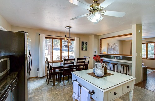 Woodland Park House | Quiet mountain homes for family gatherings