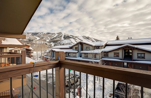 Steamboat Springs Condo | RA106 | Excellent Amenities | Beautiful Views | Winter Shuttle Service | Wood FP