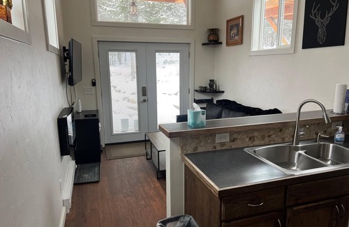 Lawson Cabin | Railway Cabin at Base Camp