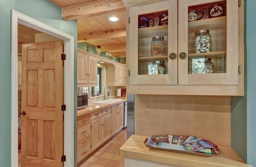 Cascade-Chipita Park House | Raven's Nest - pet friendly, hot tub, enchanted