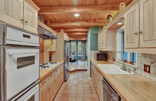 Cascade-Chipita Park House | Raven's Nest - pet friendly, hot tub, enchanted