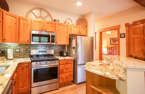 Keystone Condo | -Recently Remodeled- Condo in the Woods, On Resort Shuttle, close to River Run!