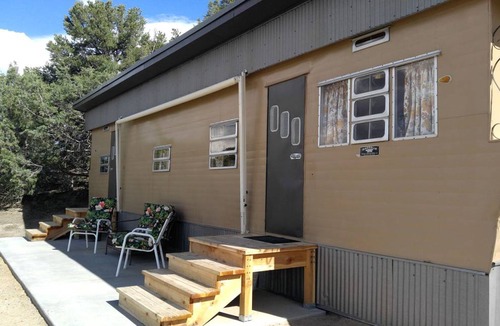 Salida RV Rental | Recreational vehicle (RV) ∙ 1 bedroom ∙ 4 guests