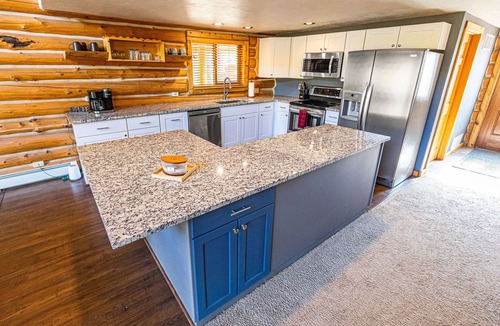Red Feather Lakes Cabin | Red Feather Lakes Cozy Log Cabin
